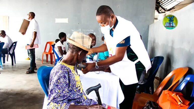 One Day Free Medical Care Outreach At Igbede Community, Delta State, In Partnership With The Family of Late Prof. (Chief) Alexander Omu Of Igbede